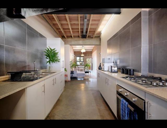 2 BEDROOM PROPERTY TO RENT IN BRAAMFONTEIN